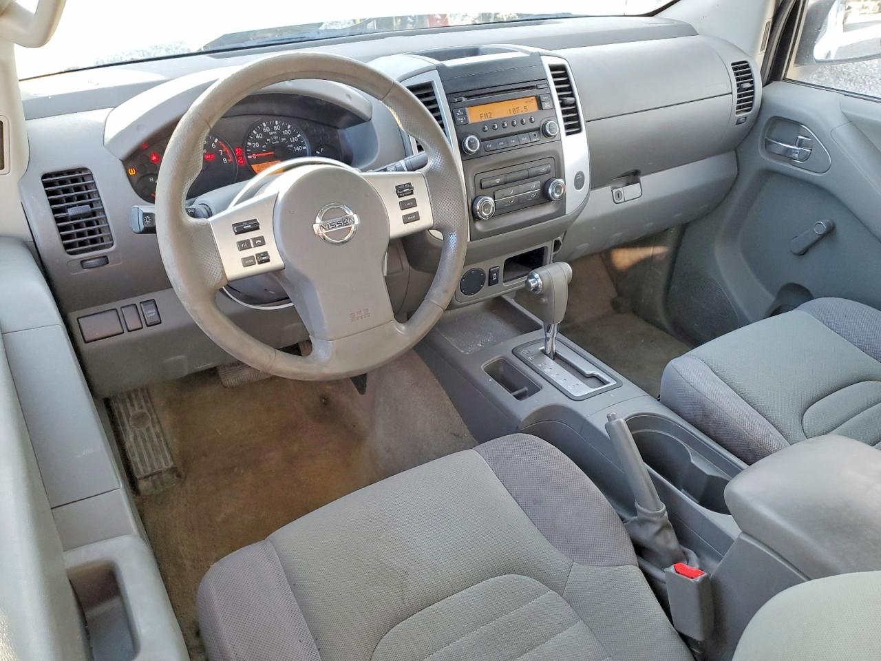 Nissan Frontier S