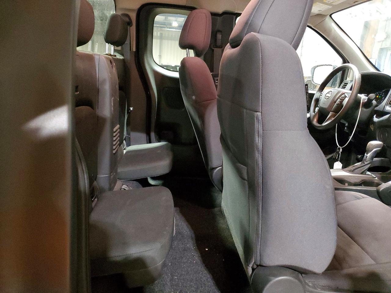 Nissan Frontier Sv