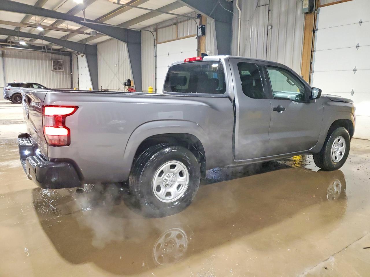 Nissan Frontier Sv