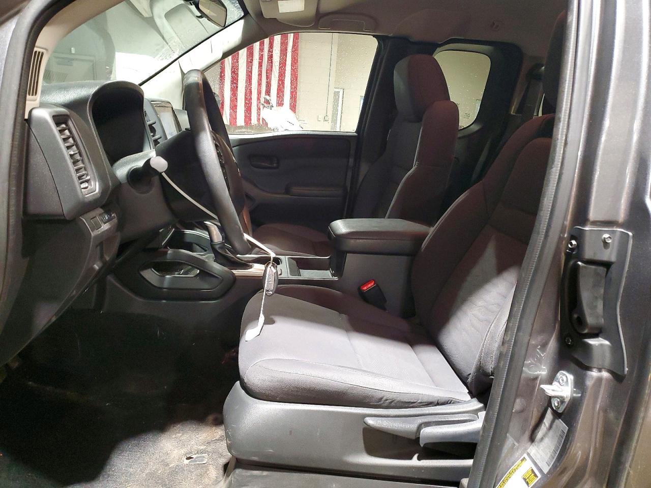 Nissan Frontier Sv