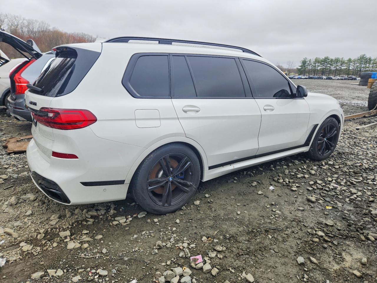 BMW X Series M50i
