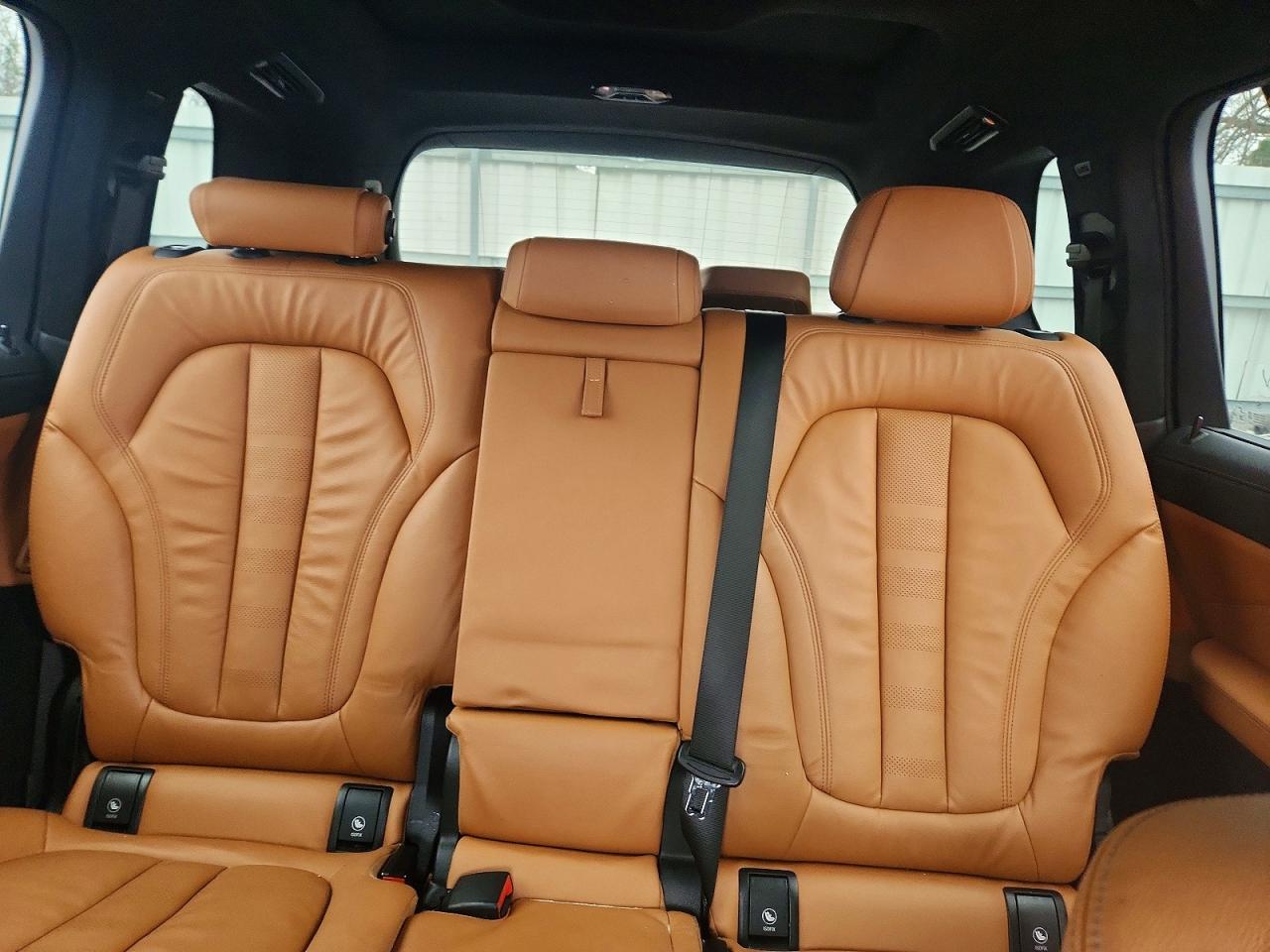 BMW X Series M50i