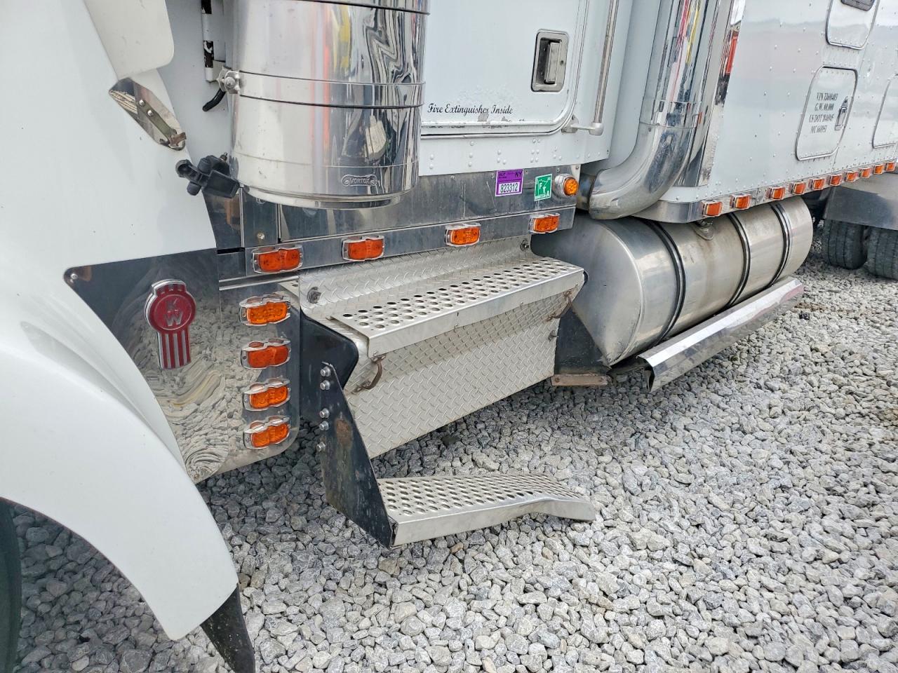 Kenworth Construction W900