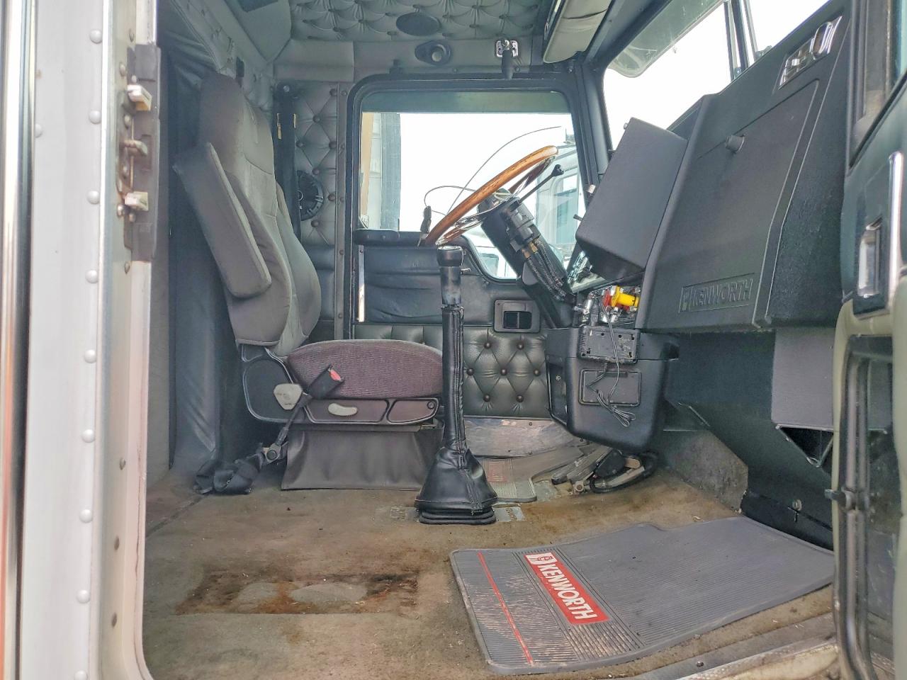 Kenworth Construction W900