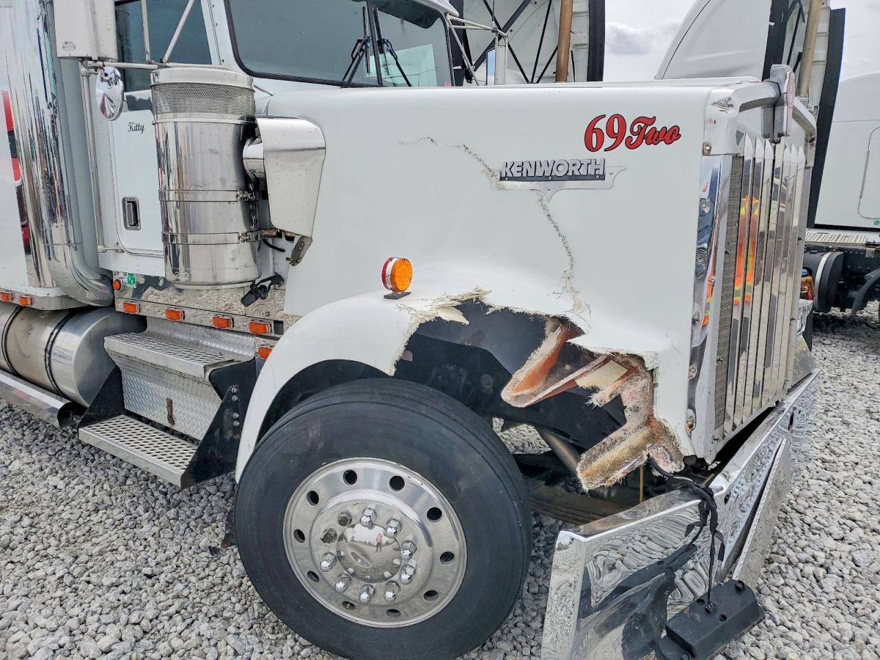 Kenworth Construction W900