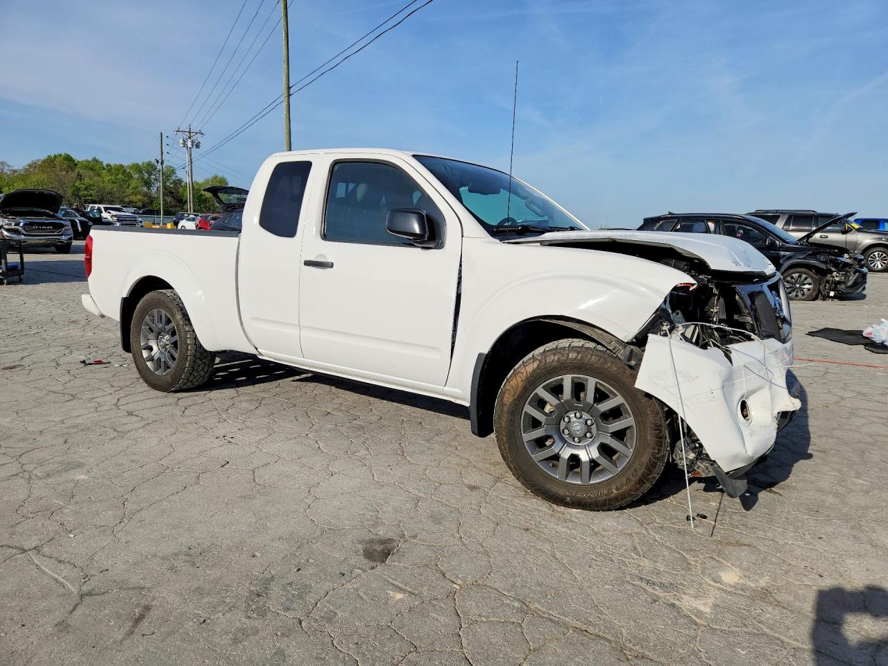 Nissan Frontier Sv V6