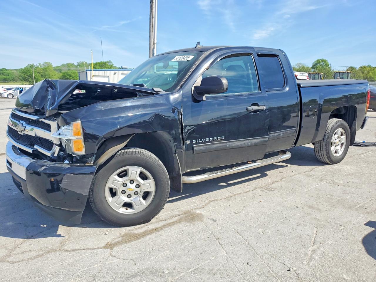 Salvage Chevrolet Silverado Image