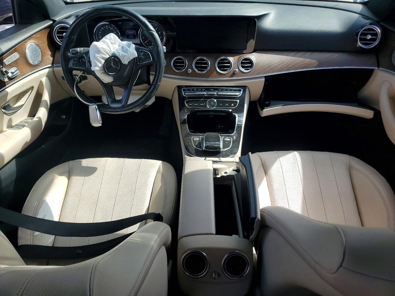 Mercedes-Benz E-Class 300