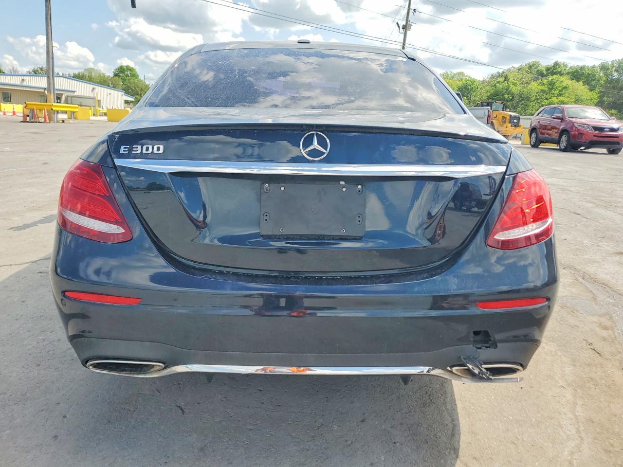 Mercedes-Benz E-Class 300