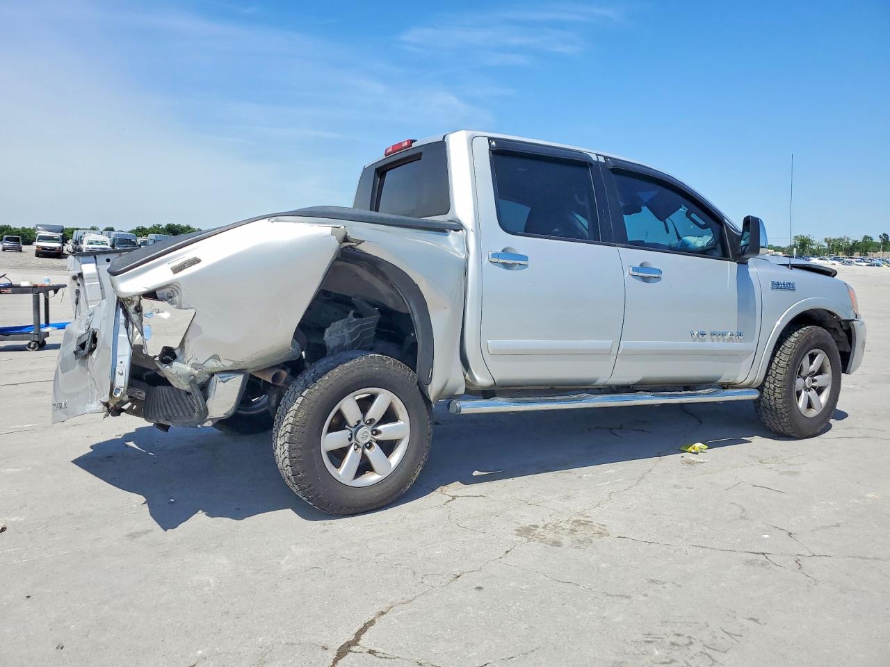 Nissan Titan Sv