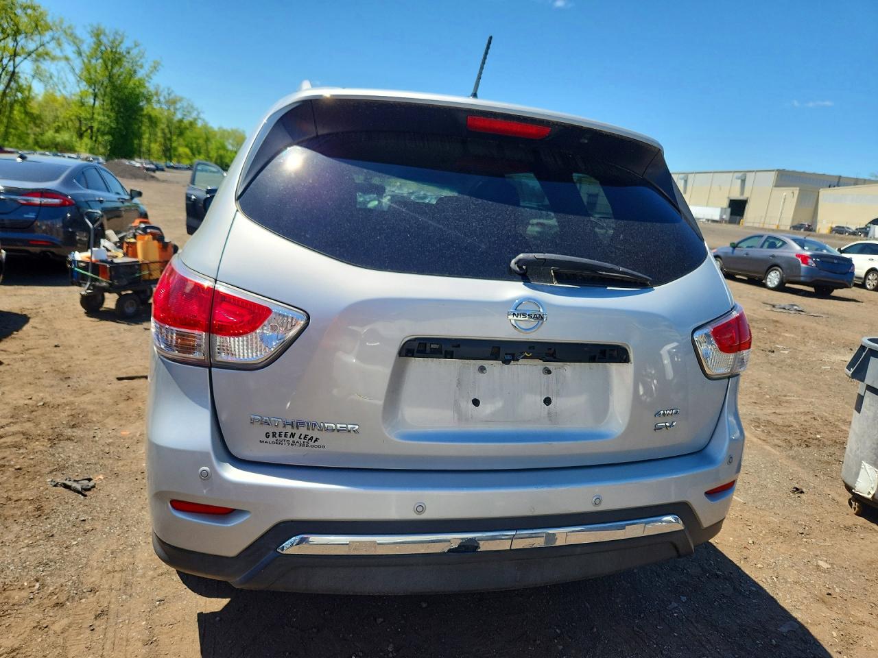 Nissan Pathfinder S