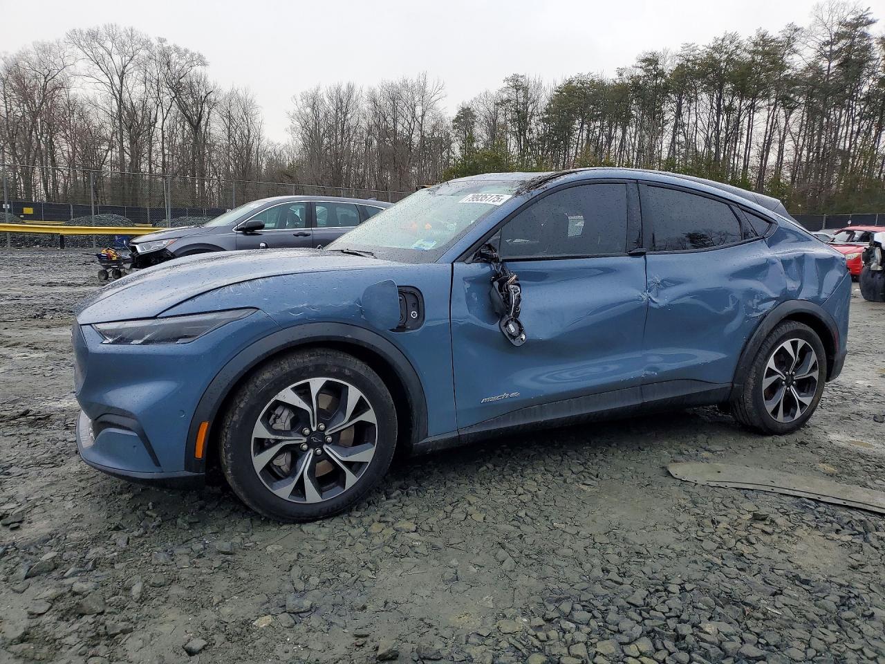 Salvage Ford Mustang Image