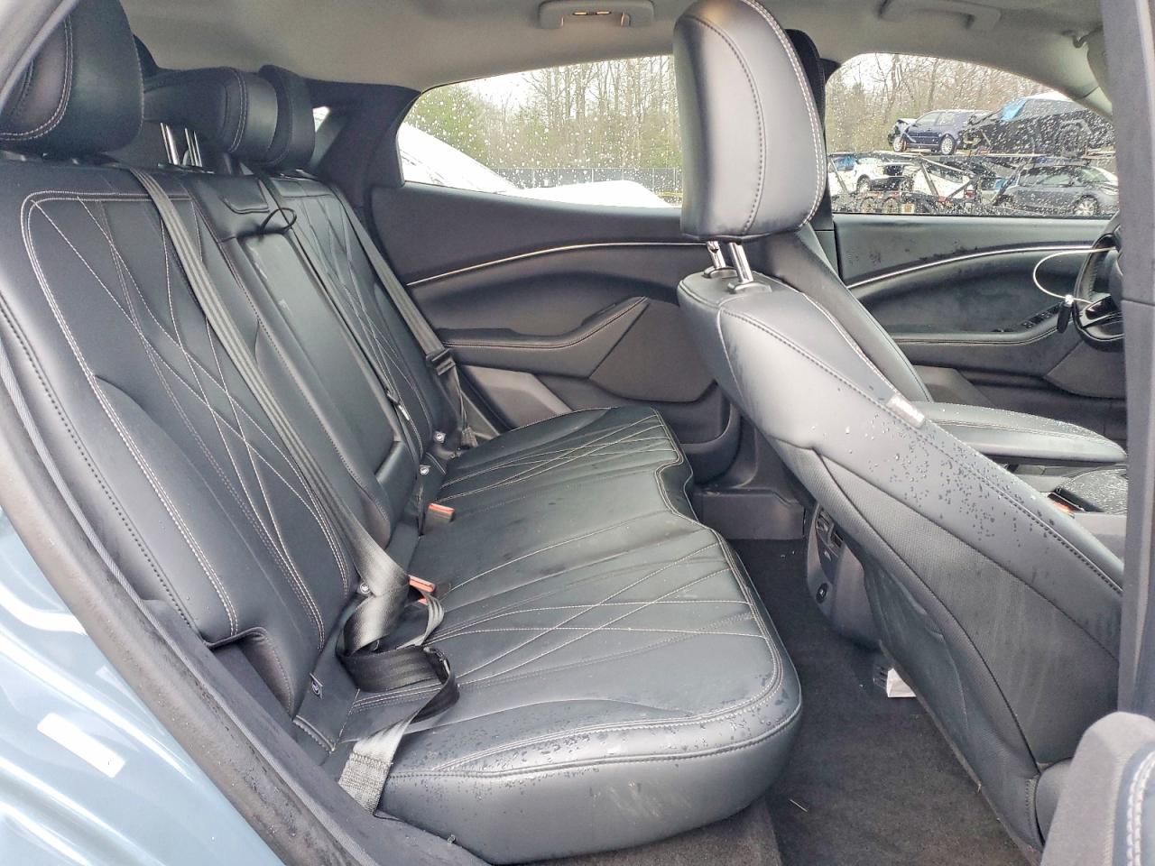 Ford Mustang Select