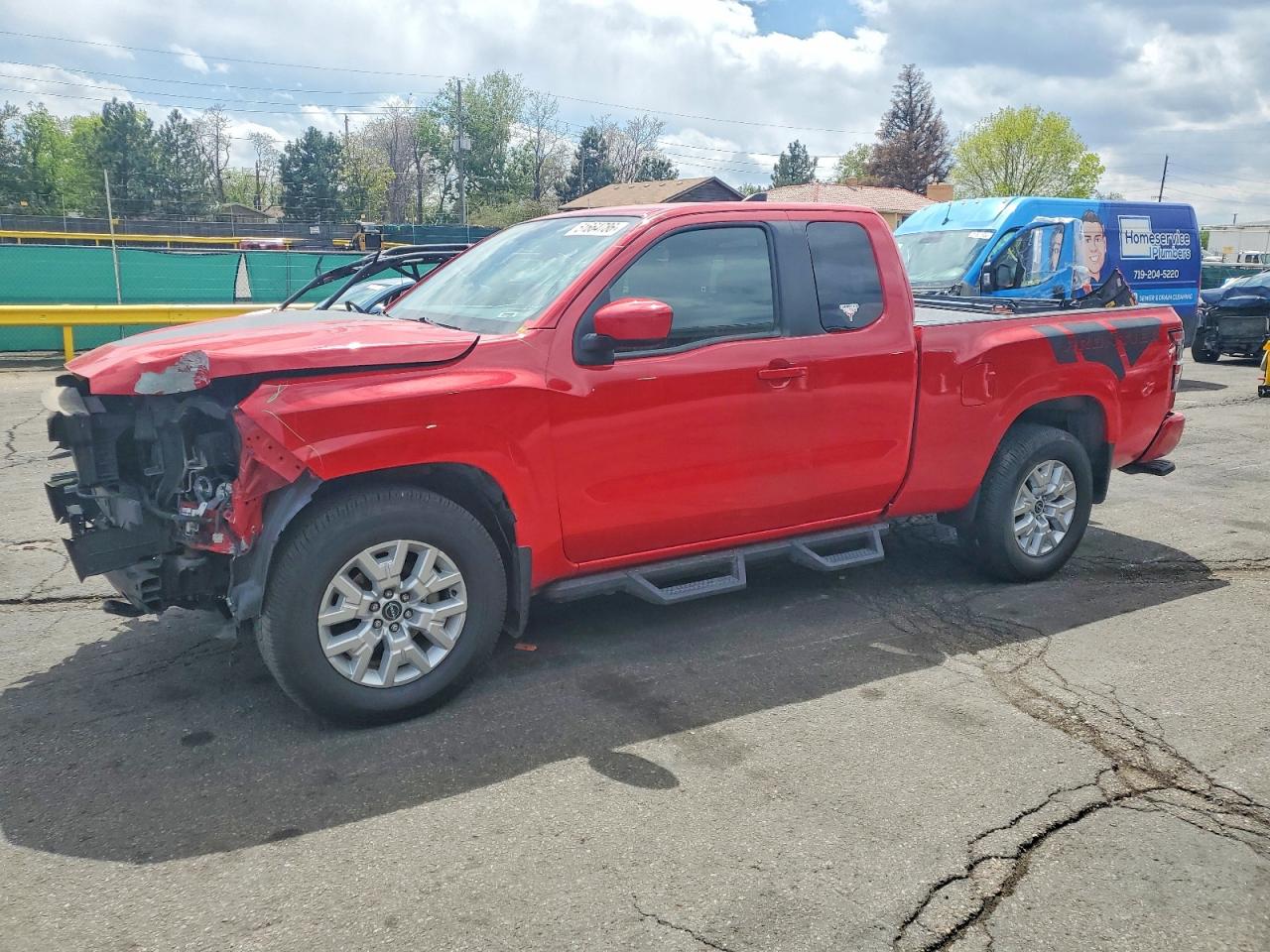 Salvage Nissan Frontier Image