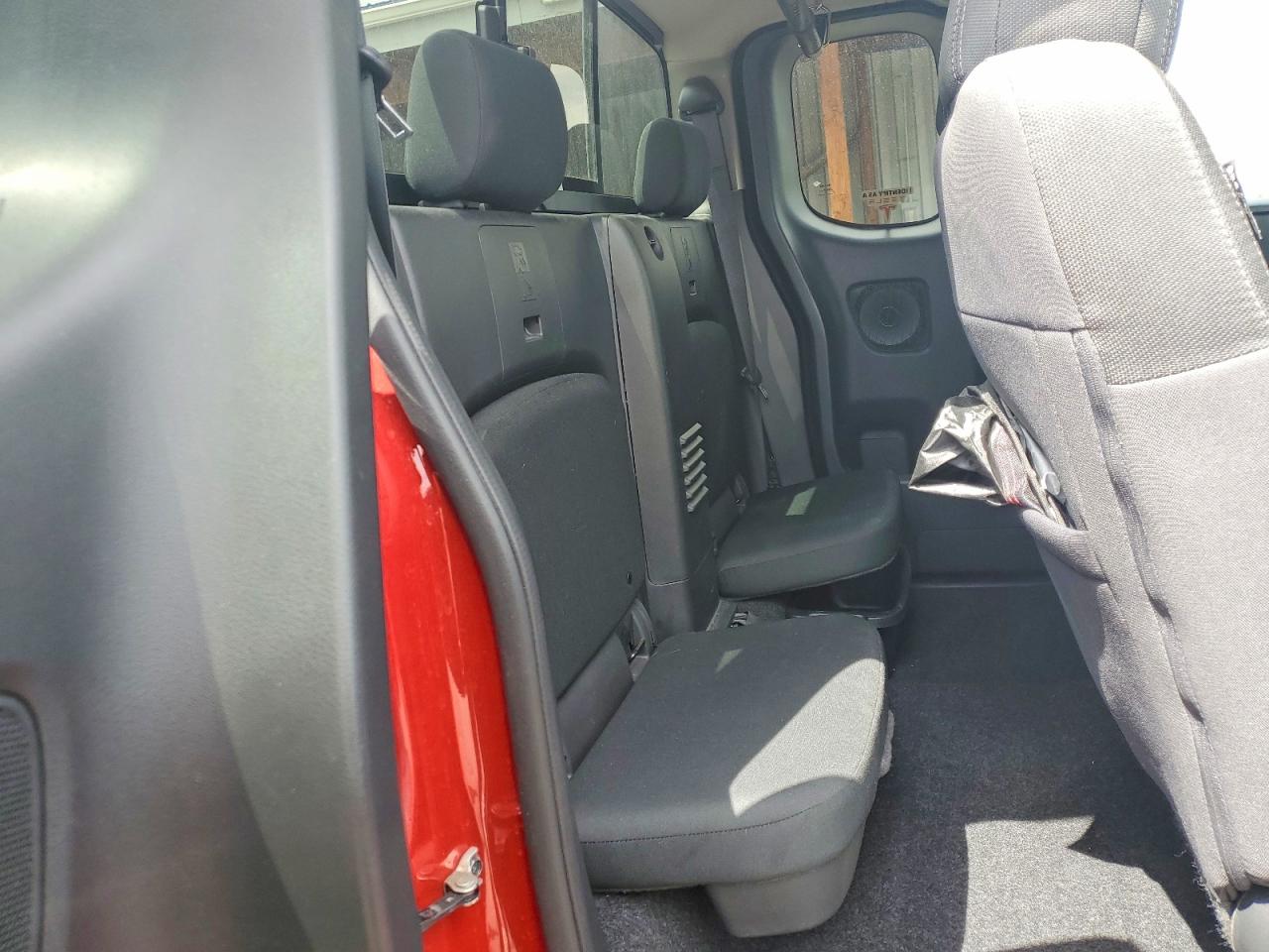 Nissan Frontier Sv