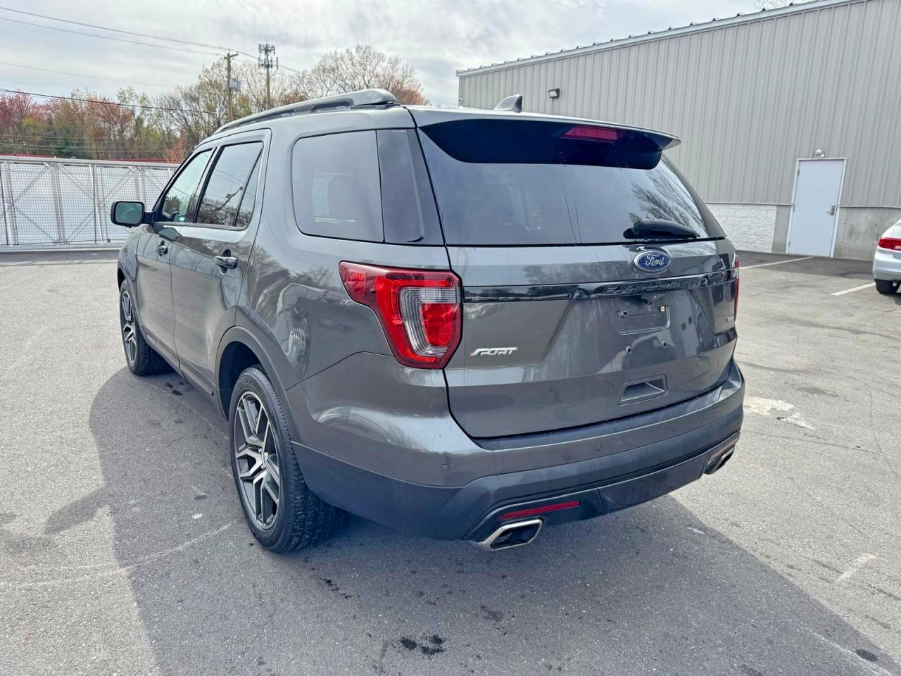 Ford Explorer Sport