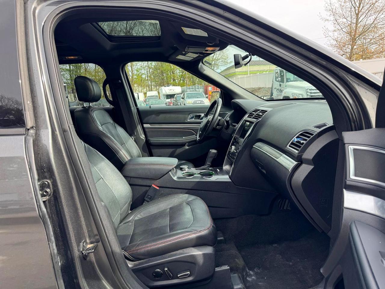 Ford Explorer Sport