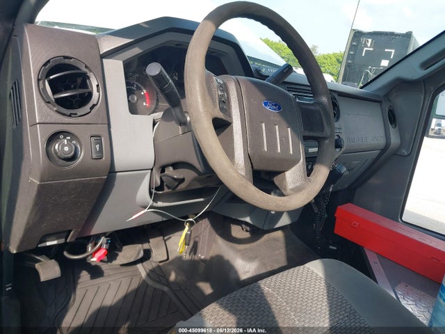 Ford F-550 Xl