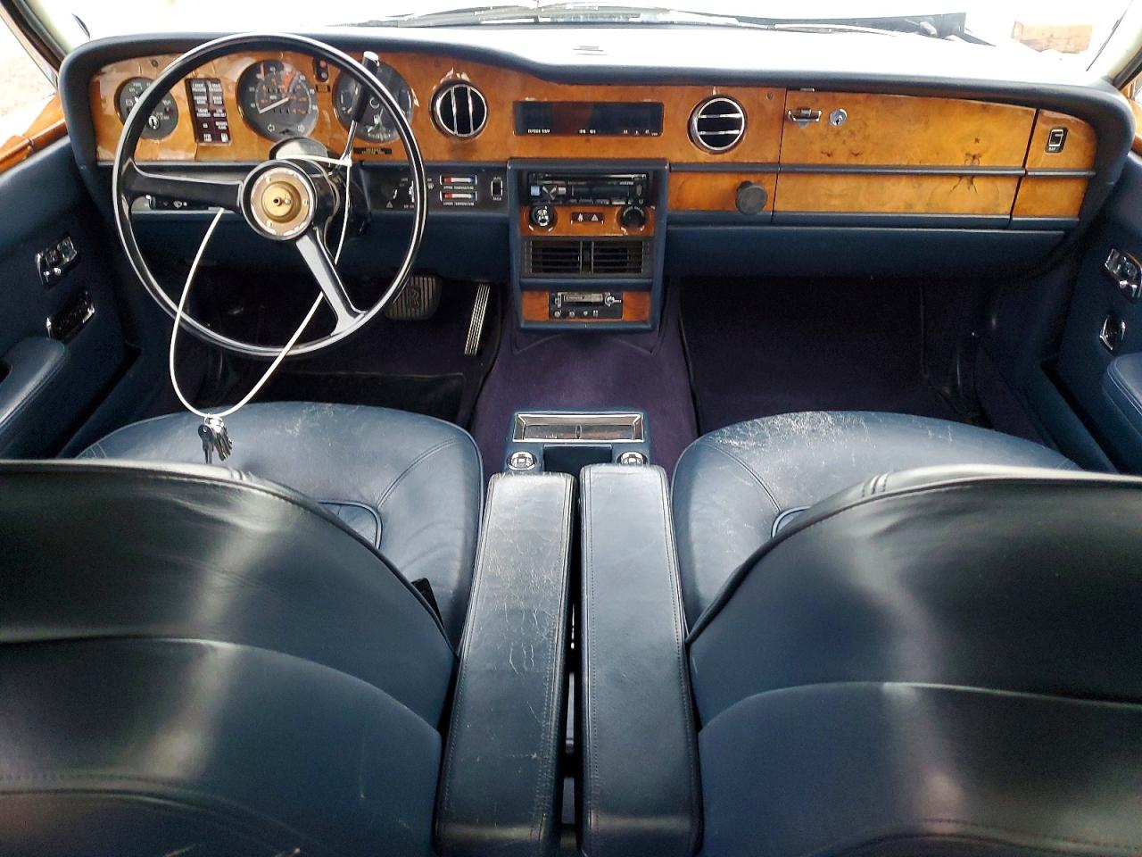 Rolls-Royce Silver Spirit