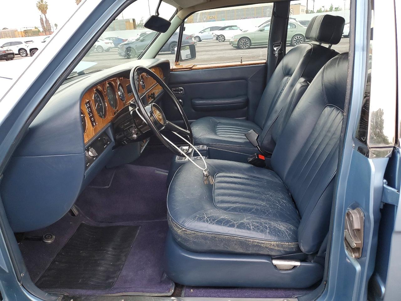 Rolls-Royce Silver Spirit