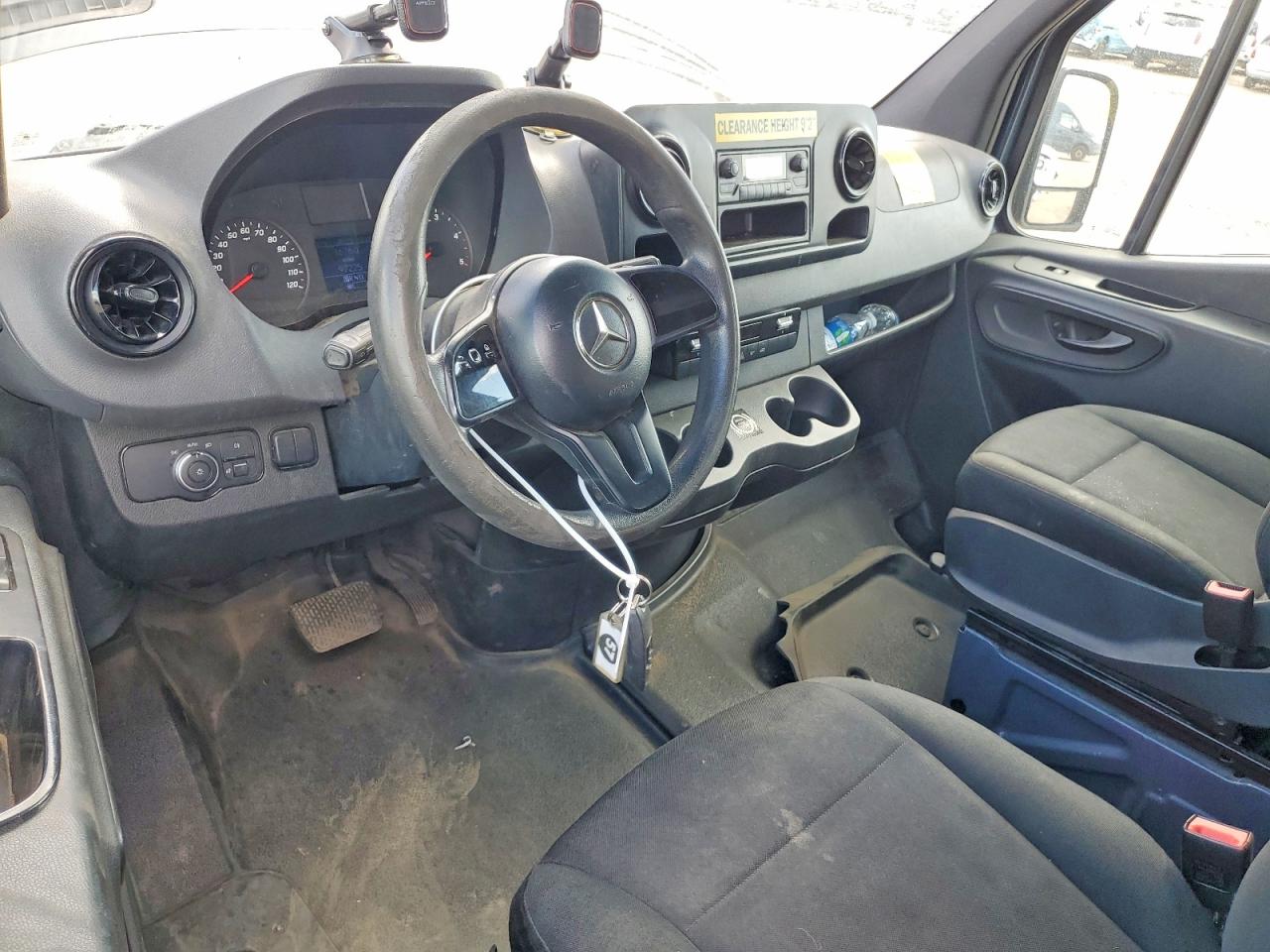 Mercedes-Benz Sprinter 2500