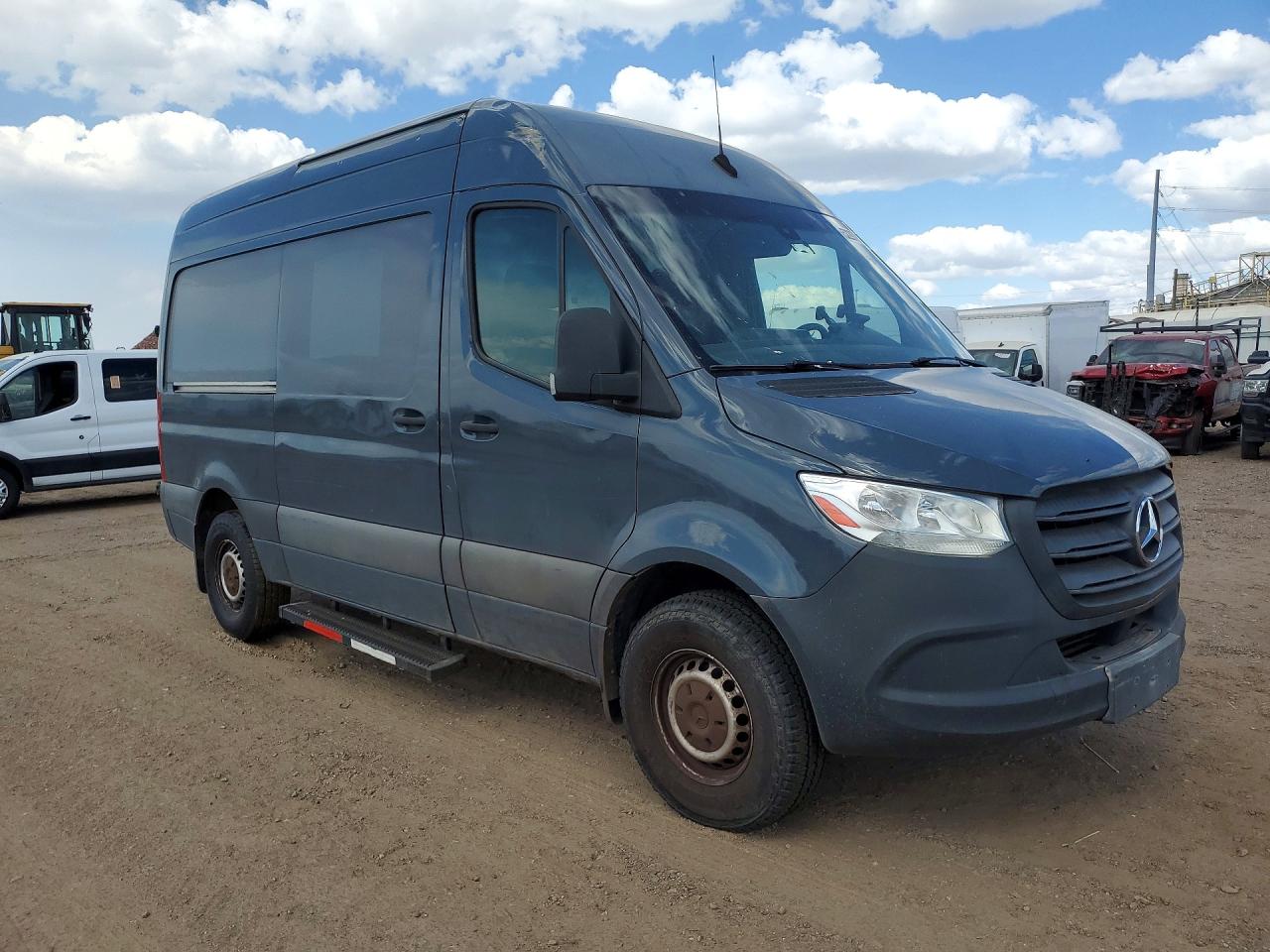 Mercedes-Benz Sprinter 2500