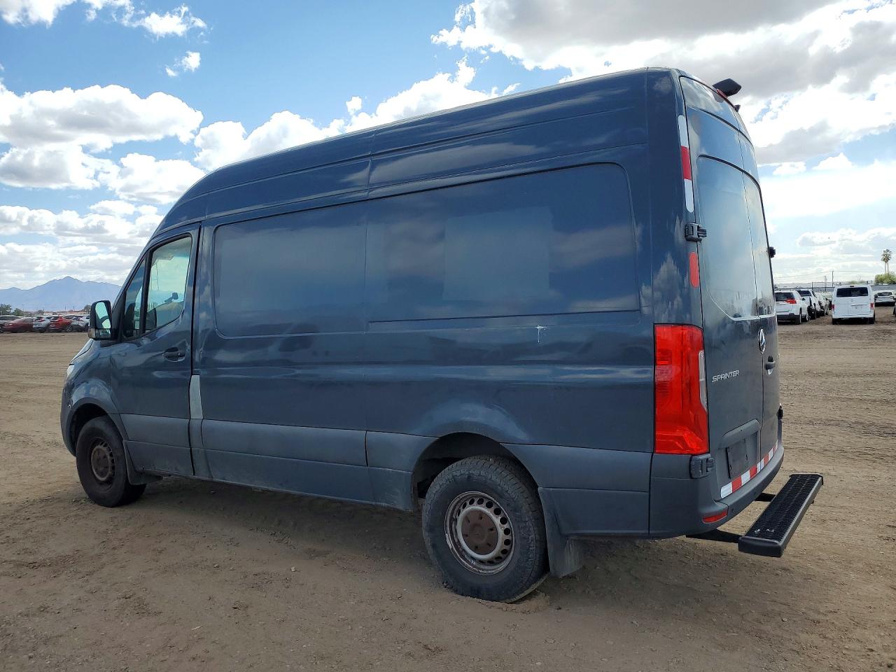 Mercedes-Benz Sprinter 2500
