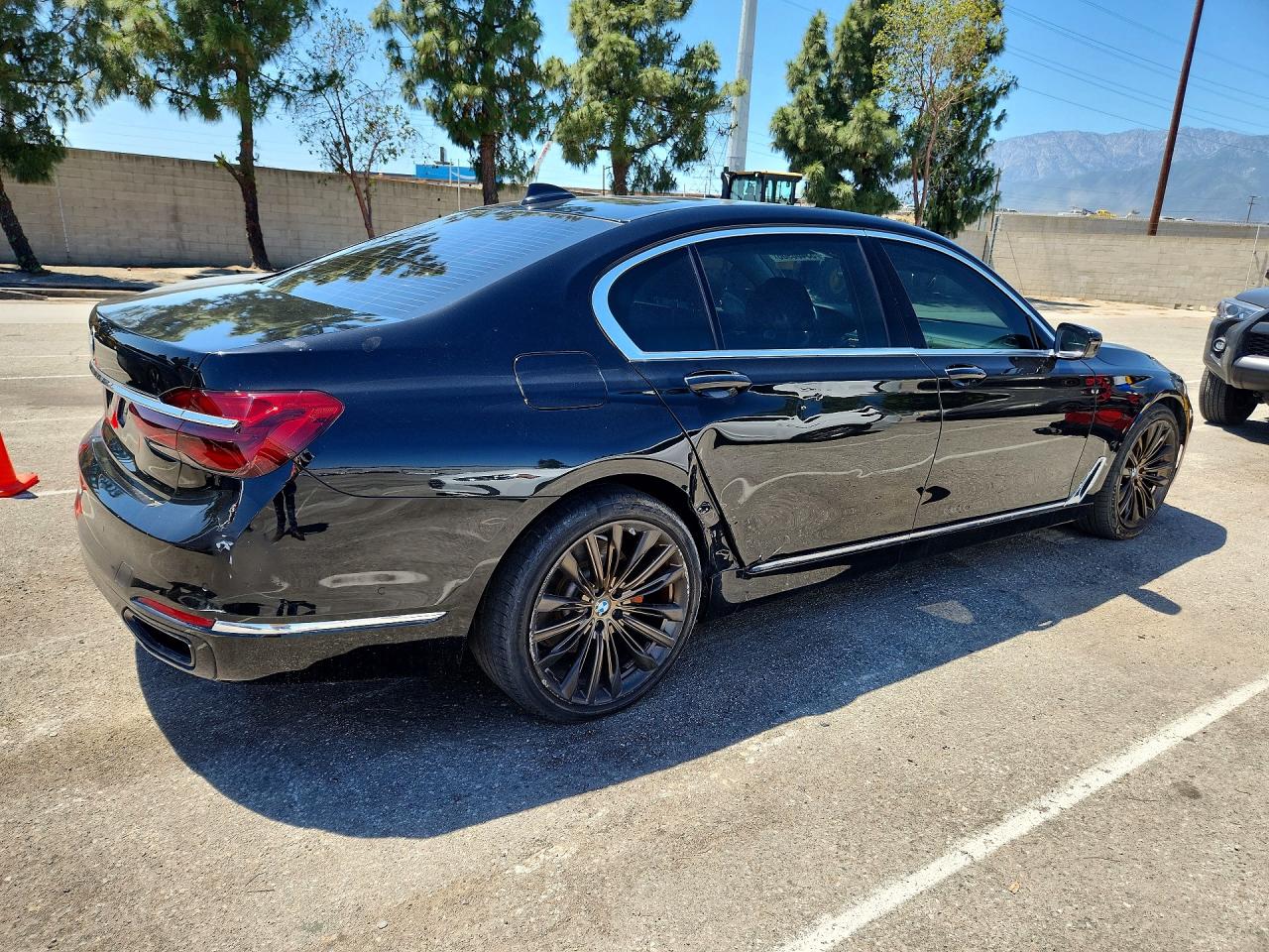 BMW 7 Series I