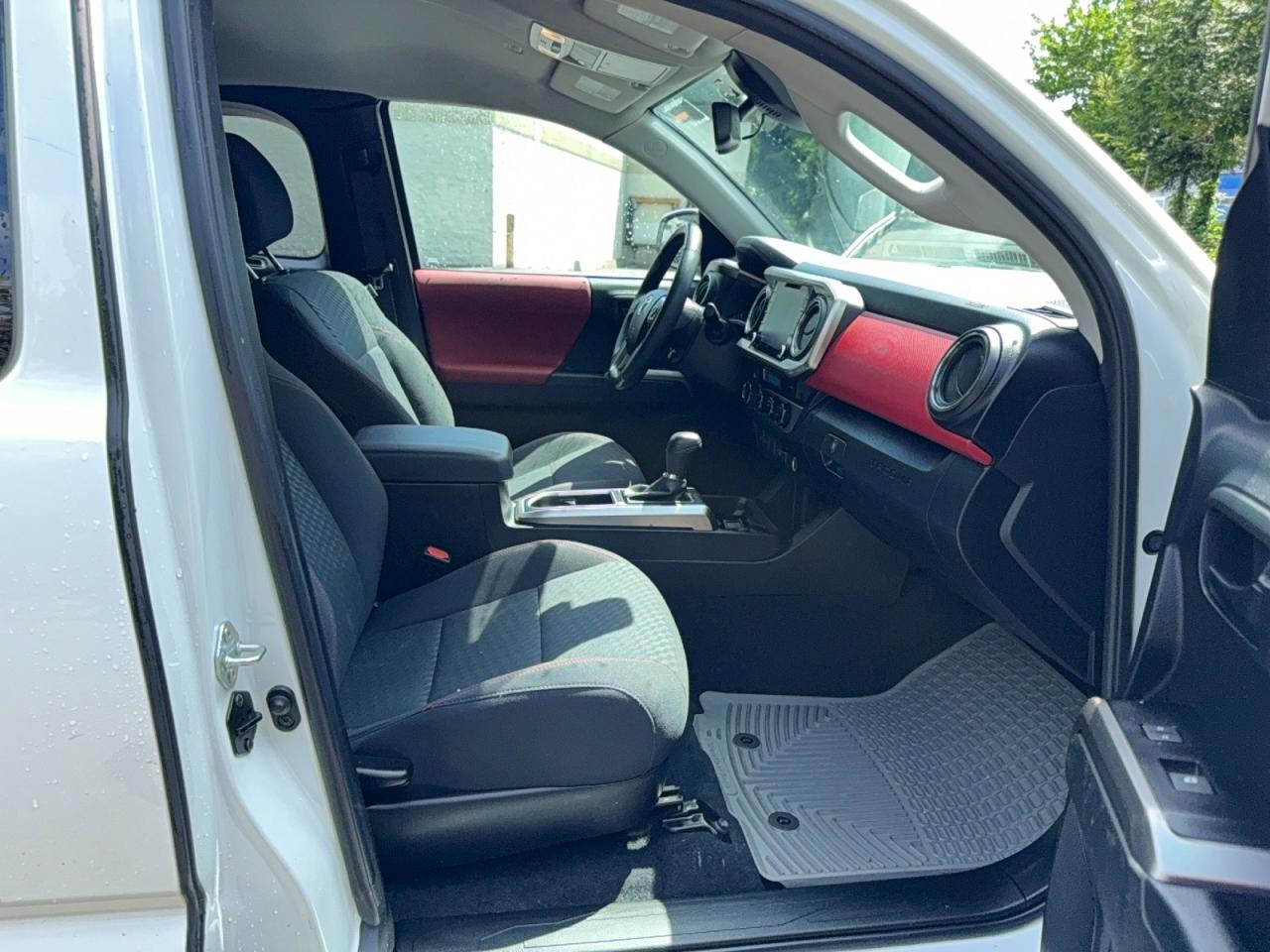 Toyota Tacoma Sr5 V6
