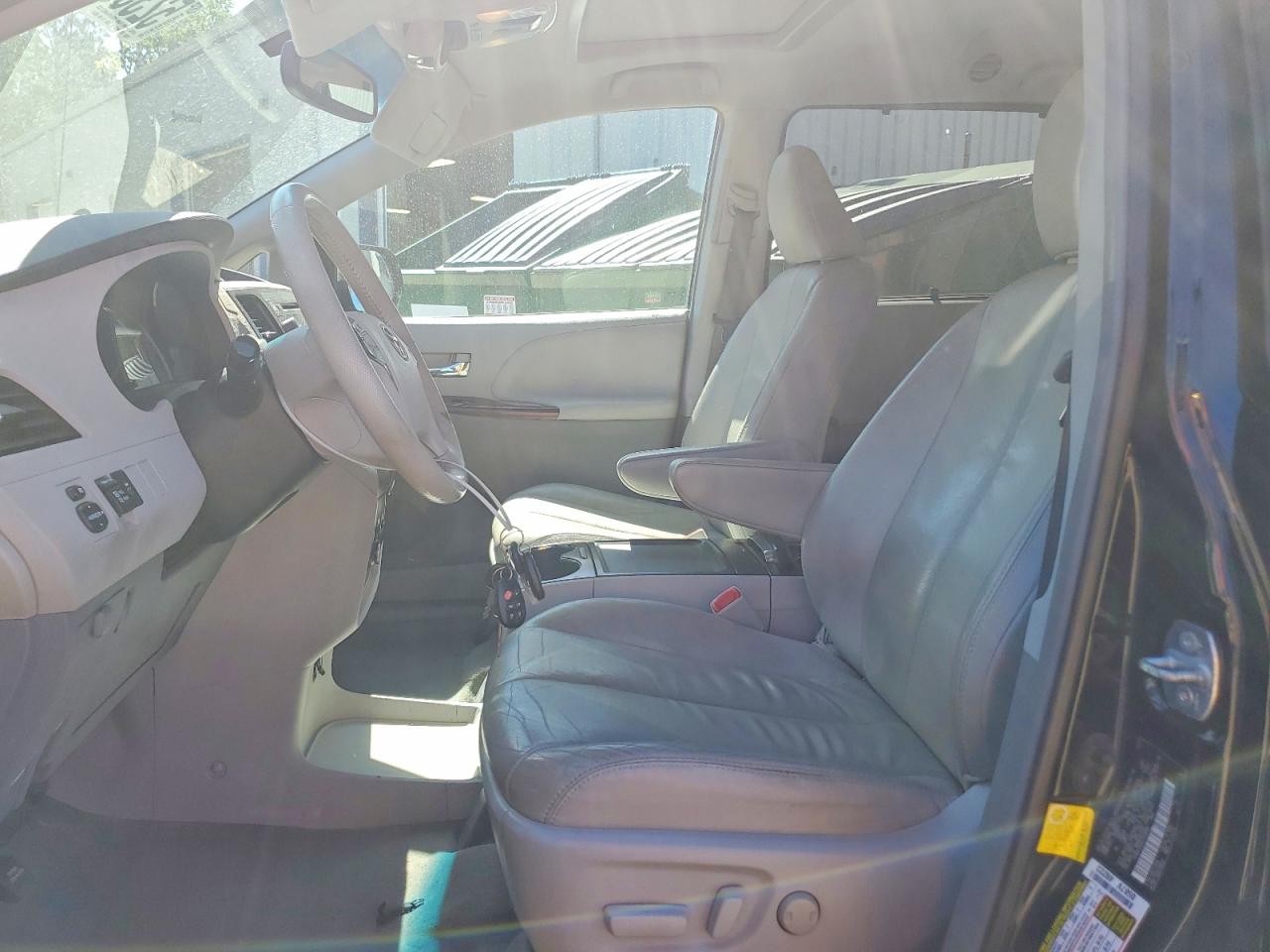 Toyota Sienna Xle