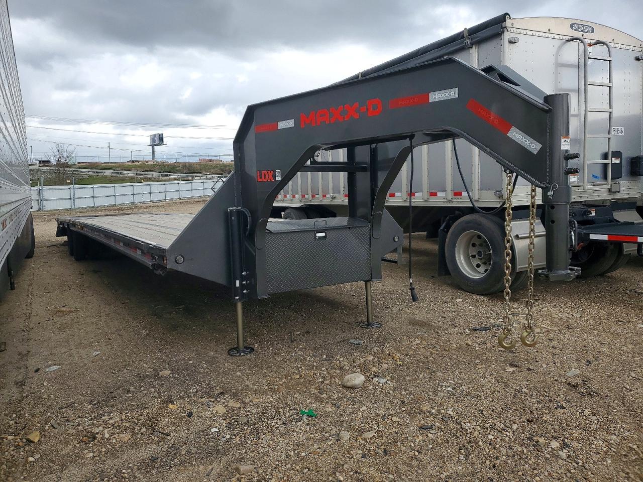 Salvage Maxx-d Maxey Trai Image