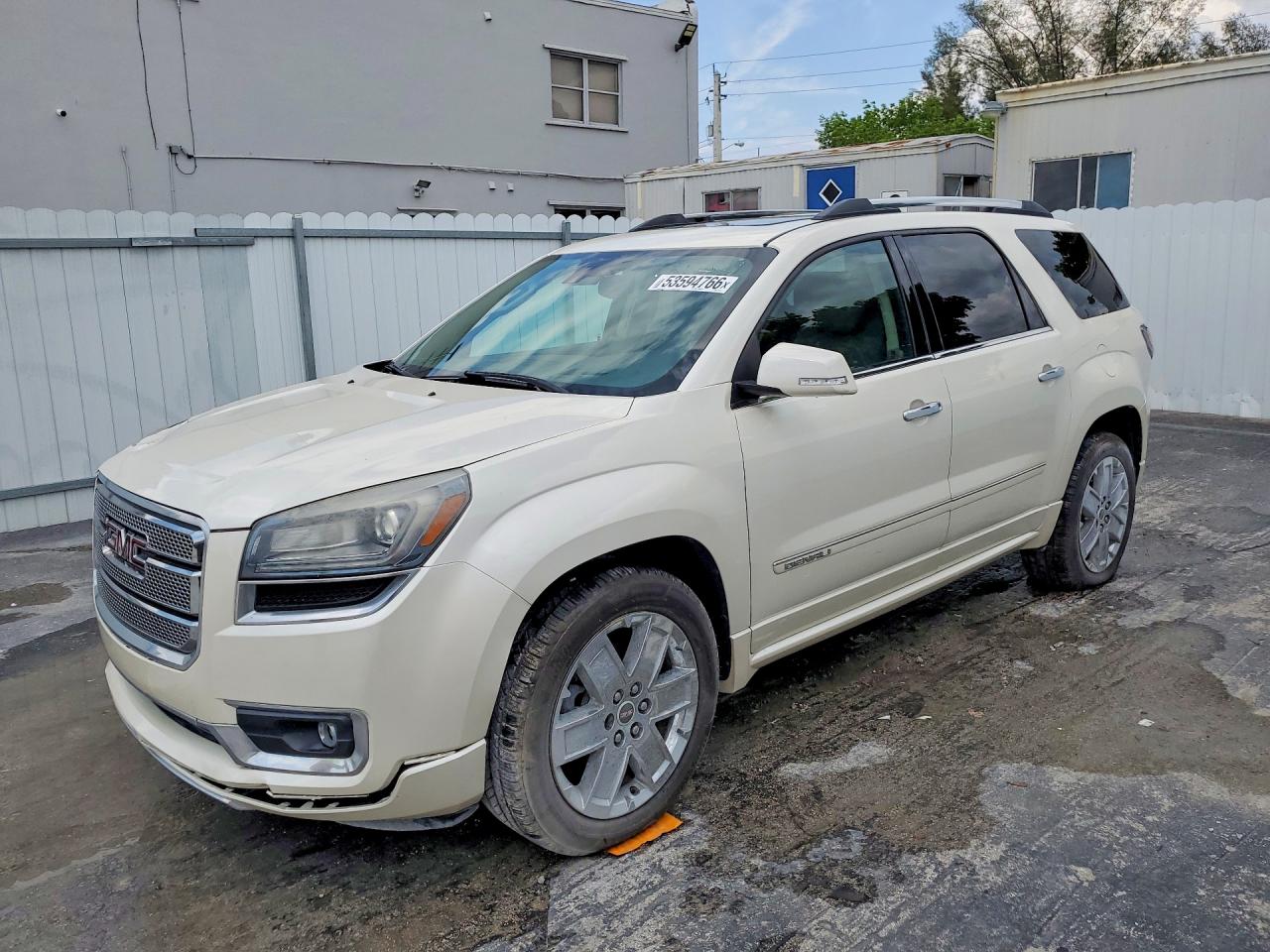 Salvage GMC Acadia Image