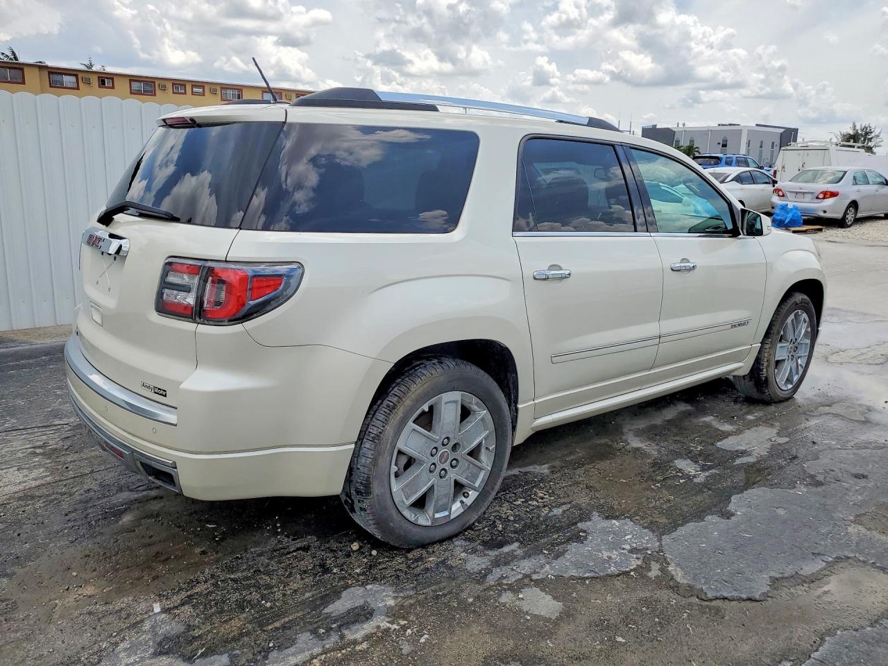 GMC Acadia Denali