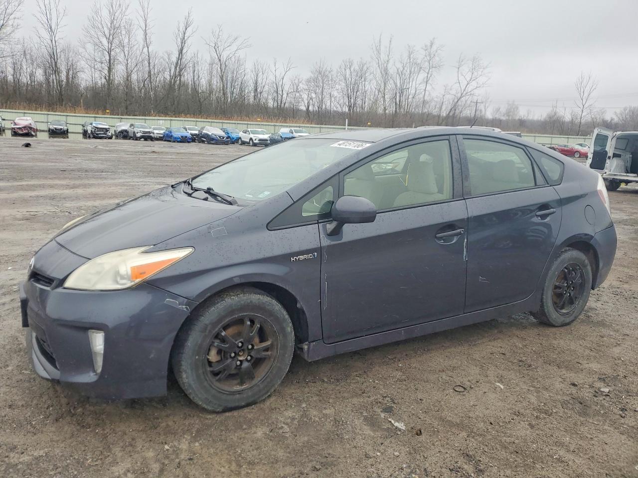 Salvage Toyota Prius Image