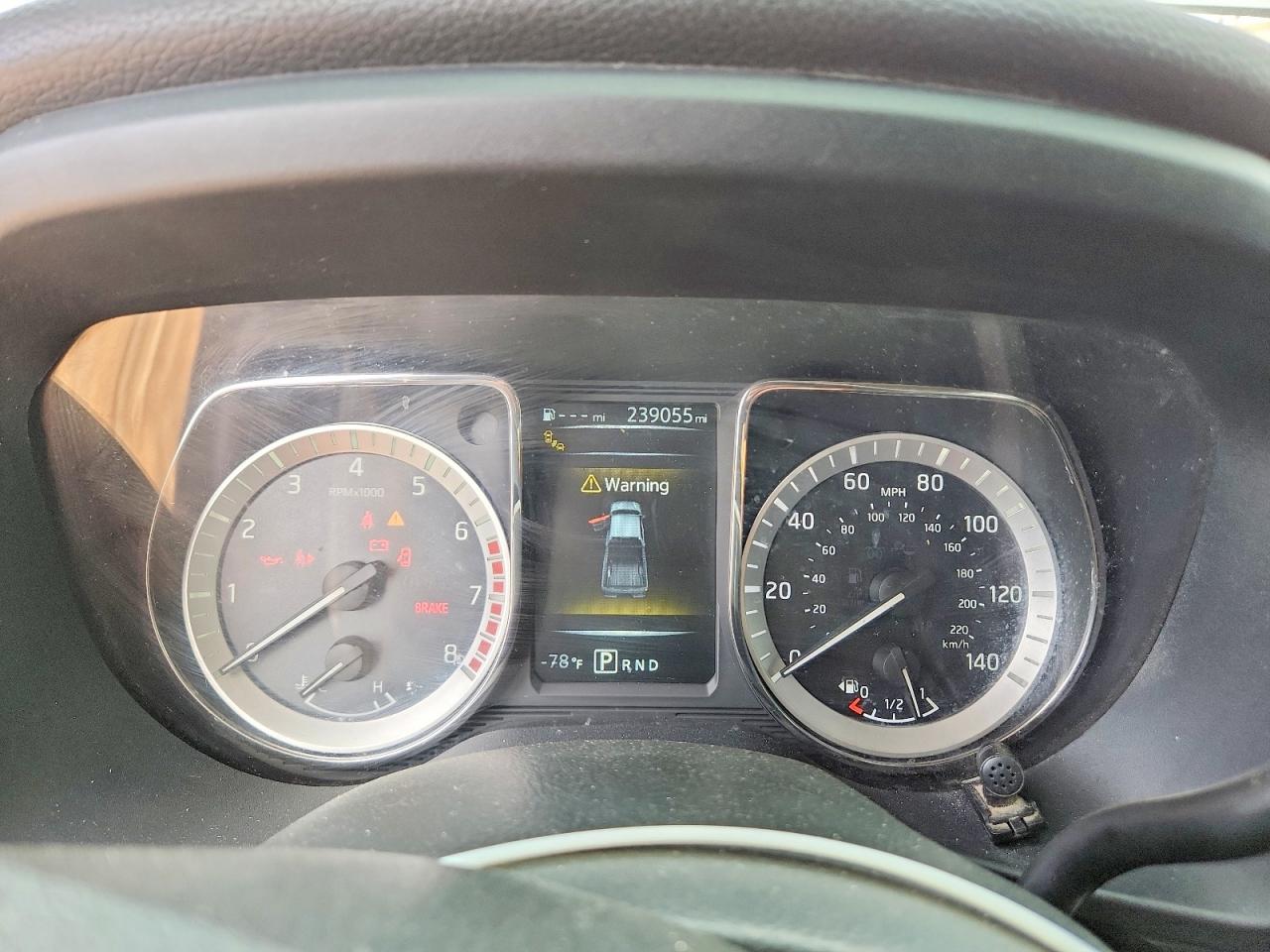 Nissan Titan Sv