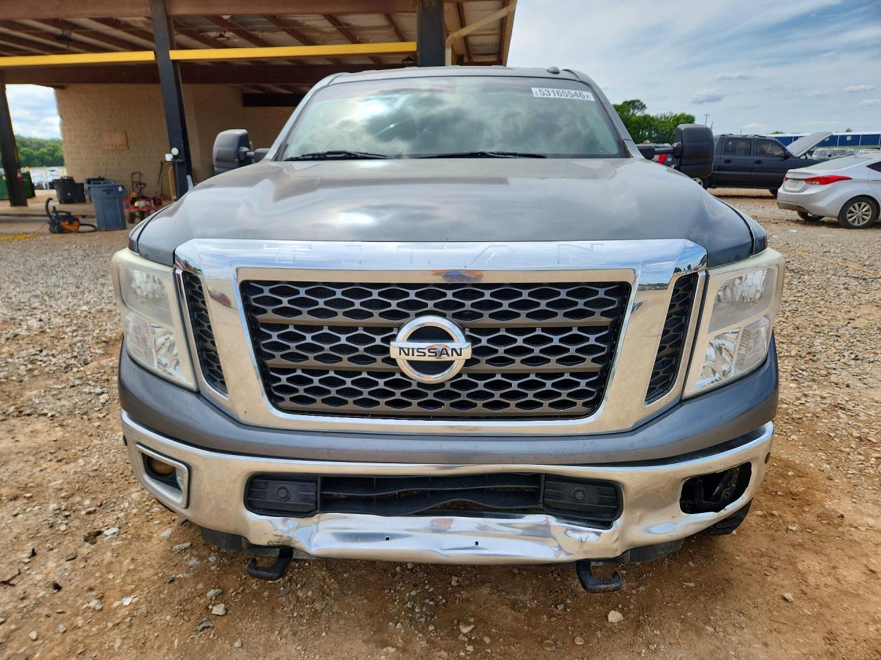 Nissan Titan Sv