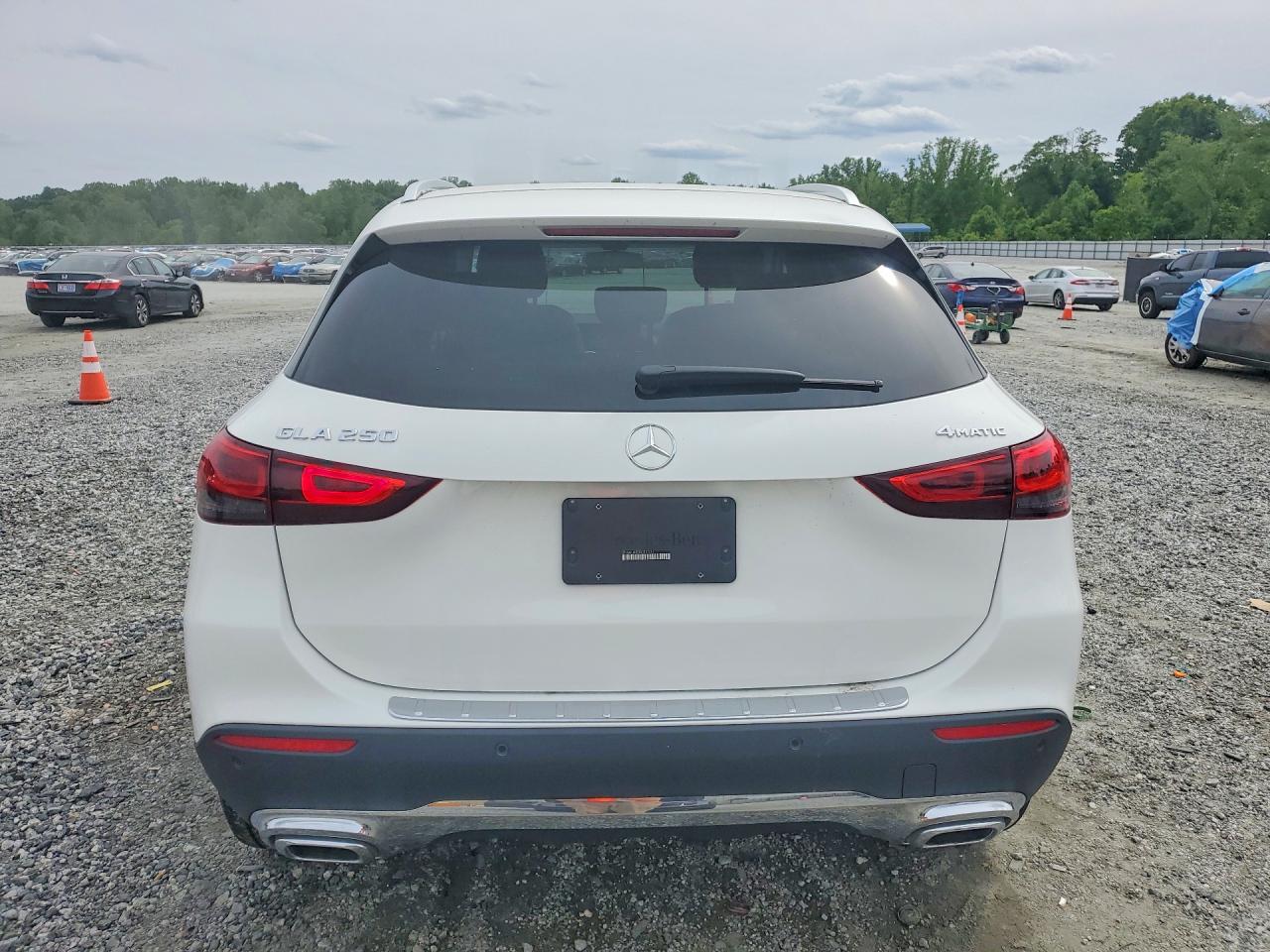 Mercedes-Benz GLA 250 4matic