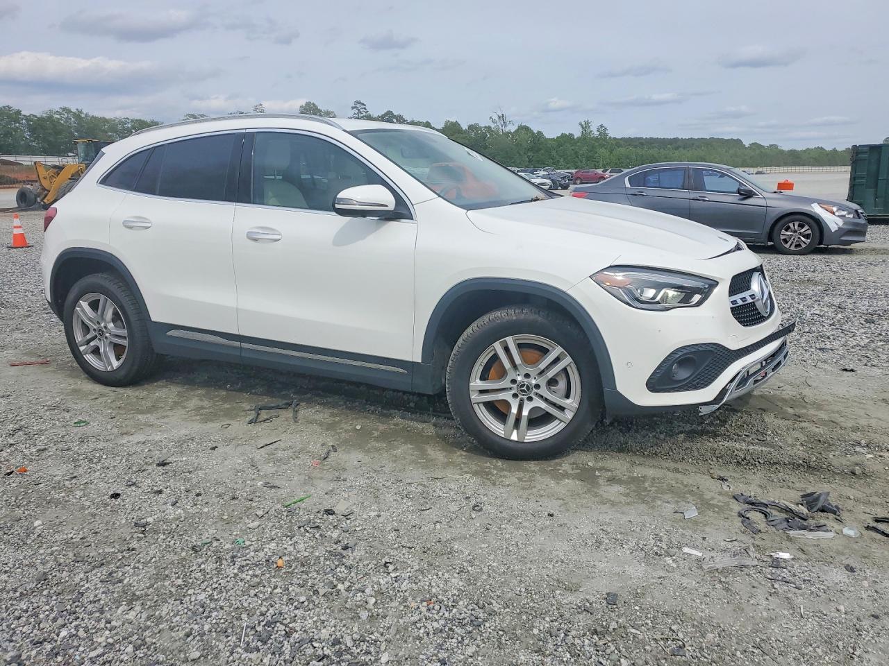 Mercedes-Benz GLA 250 4matic