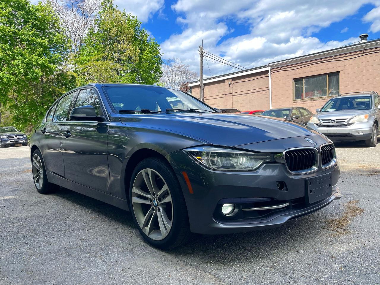Salvage BMW 3 Series Image