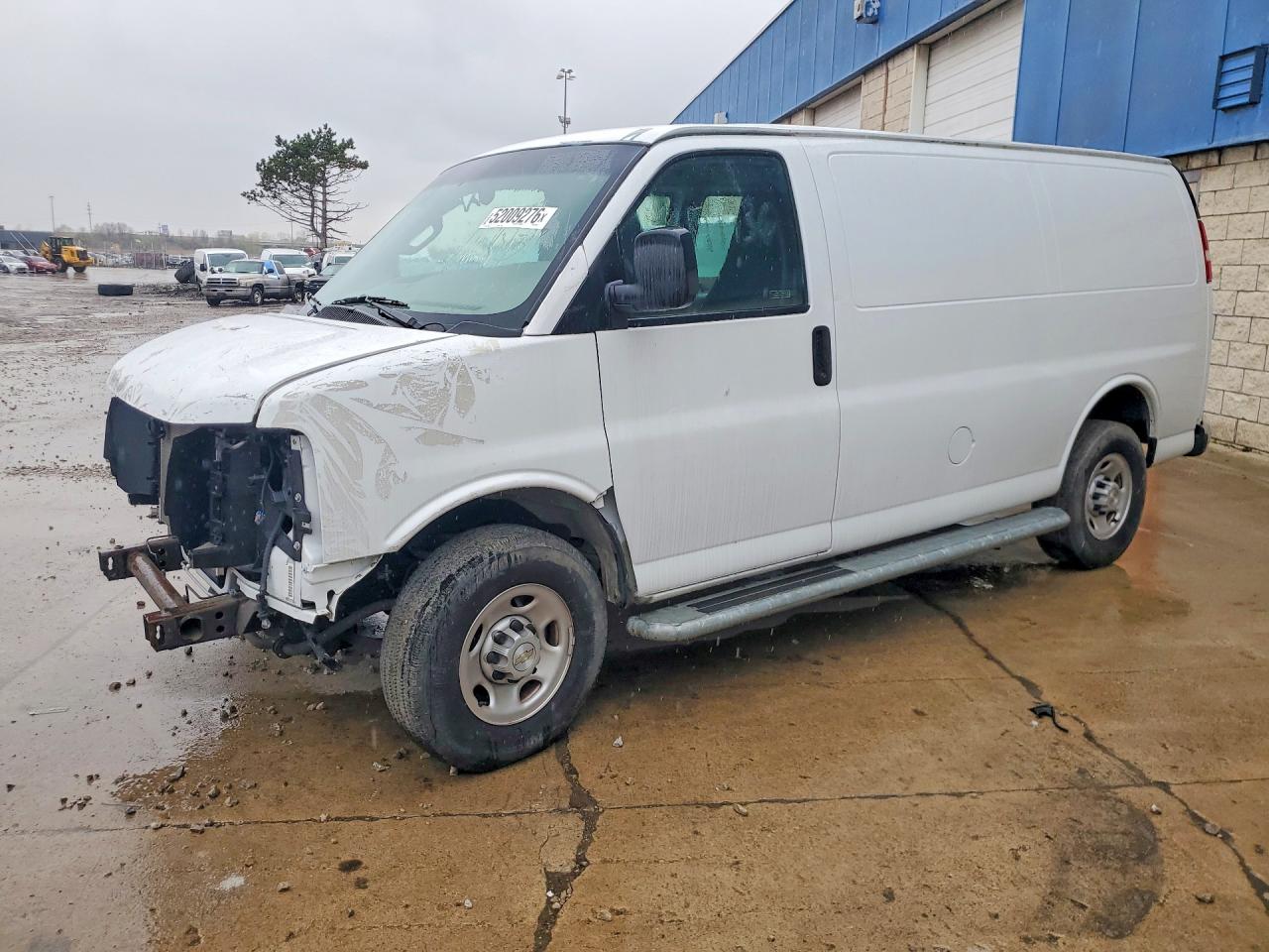 Salvage Chevrolet Express Image
