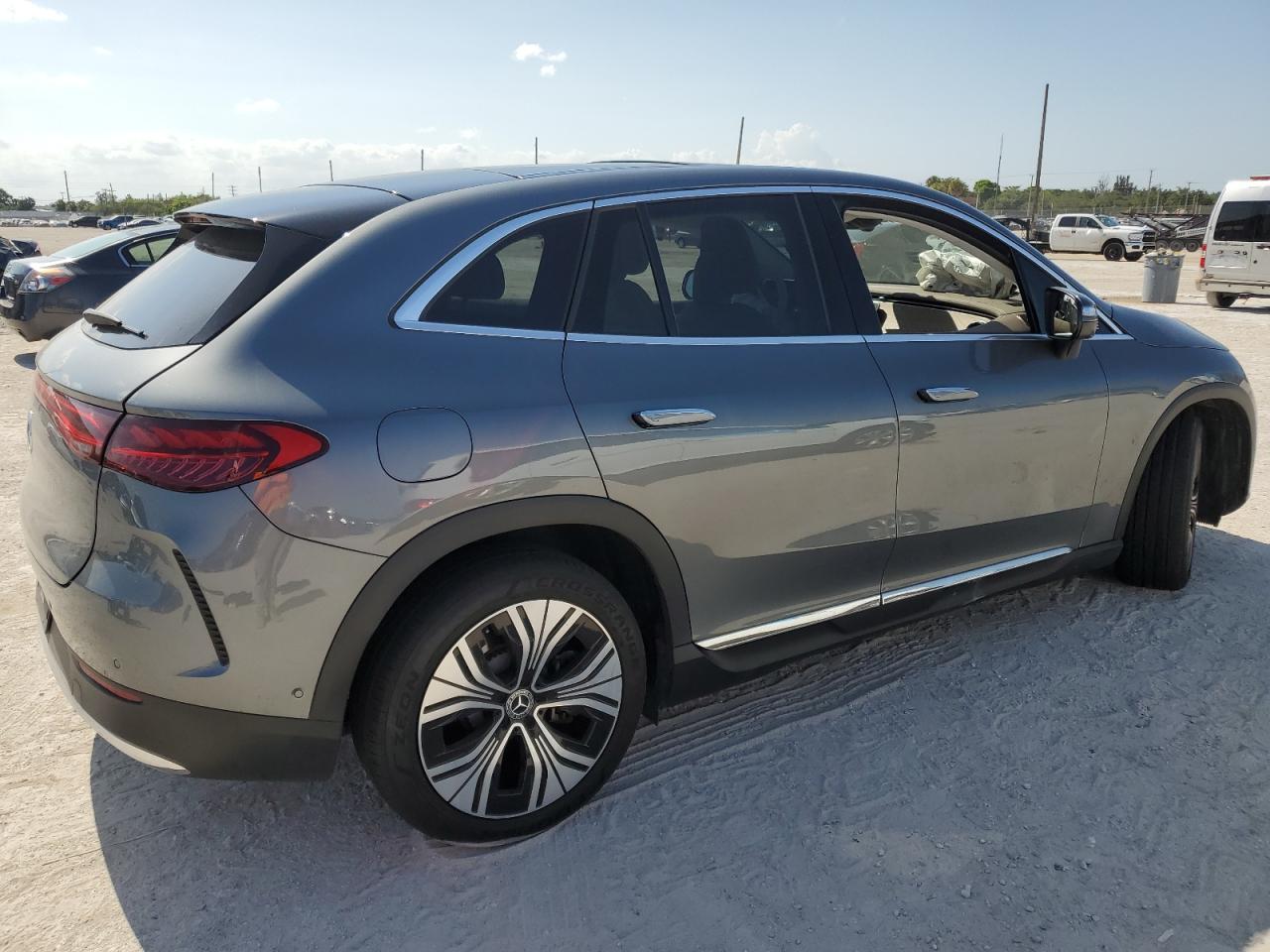Mercedes-Benz EQE 350+