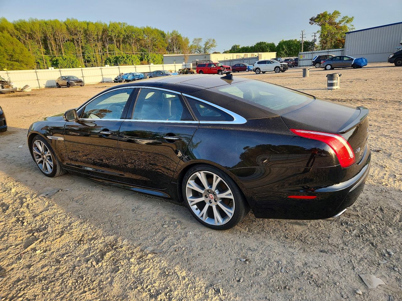 Jaguar XJ