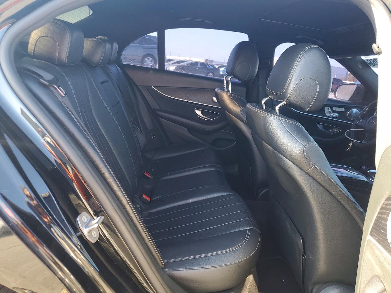 Mercedes-Benz E-Class 300