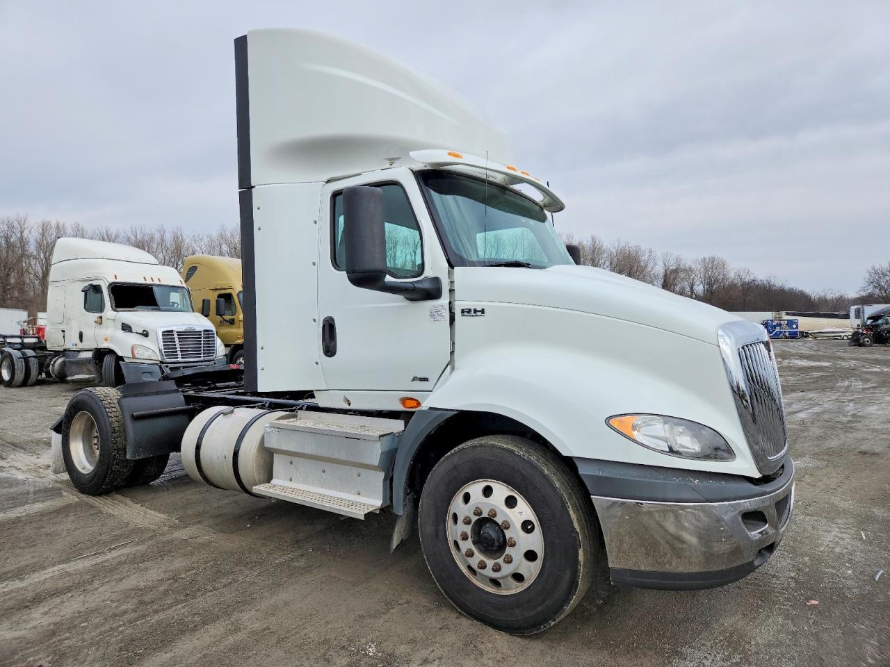 Salvage International Rh613 Image