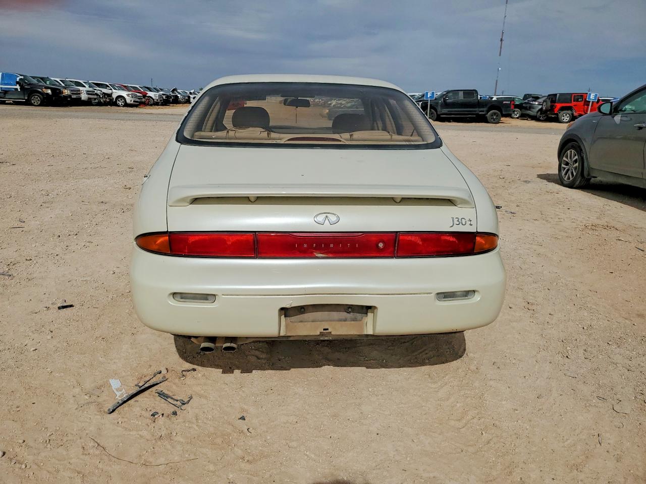 INFINITI J30