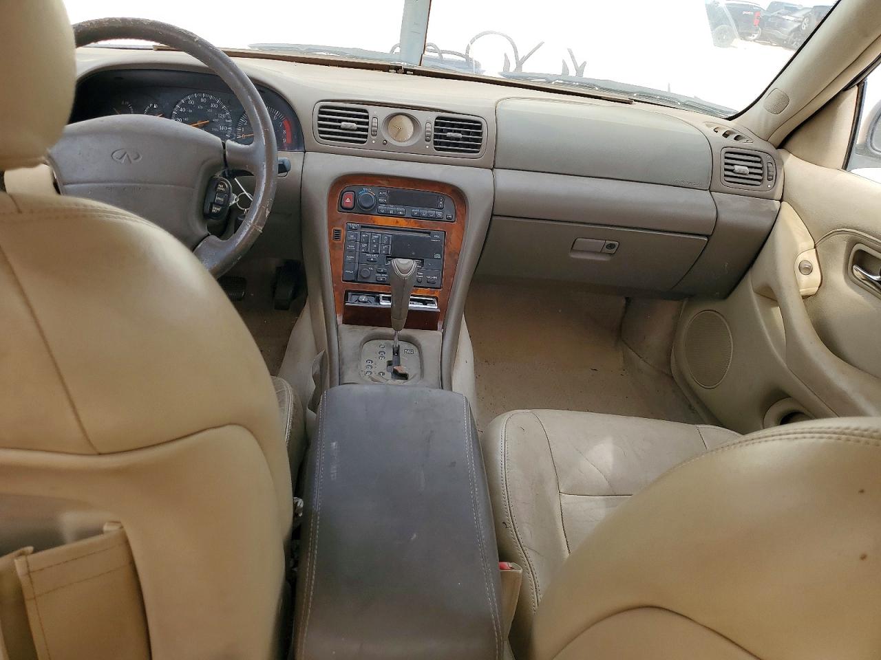 INFINITI J30