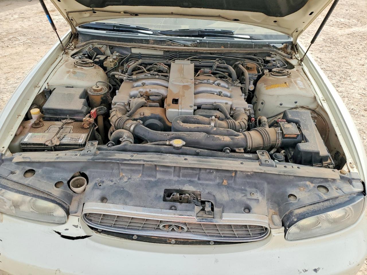 INFINITI J30