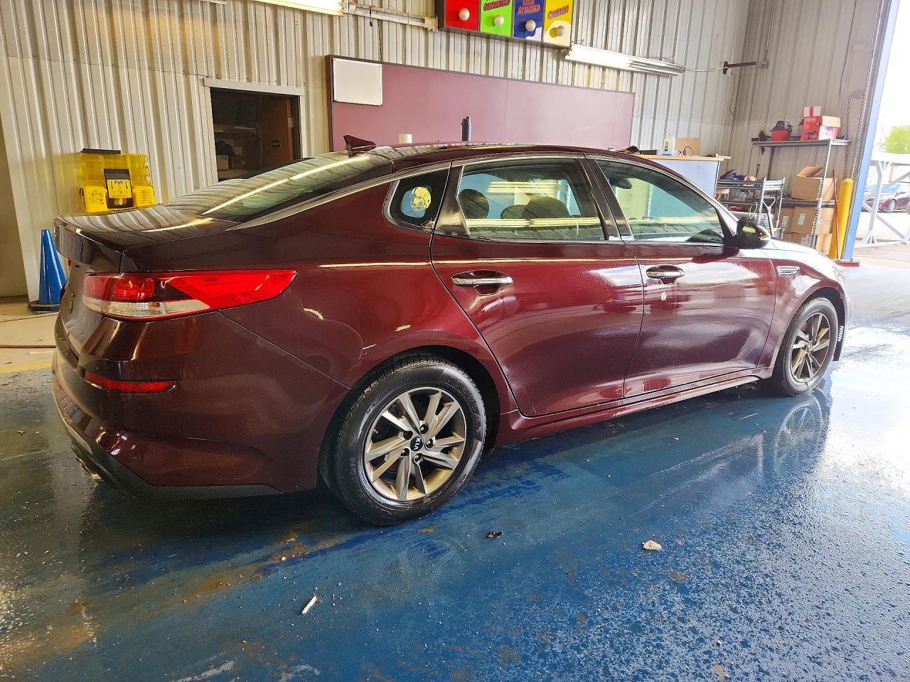 Kia Optima Lx