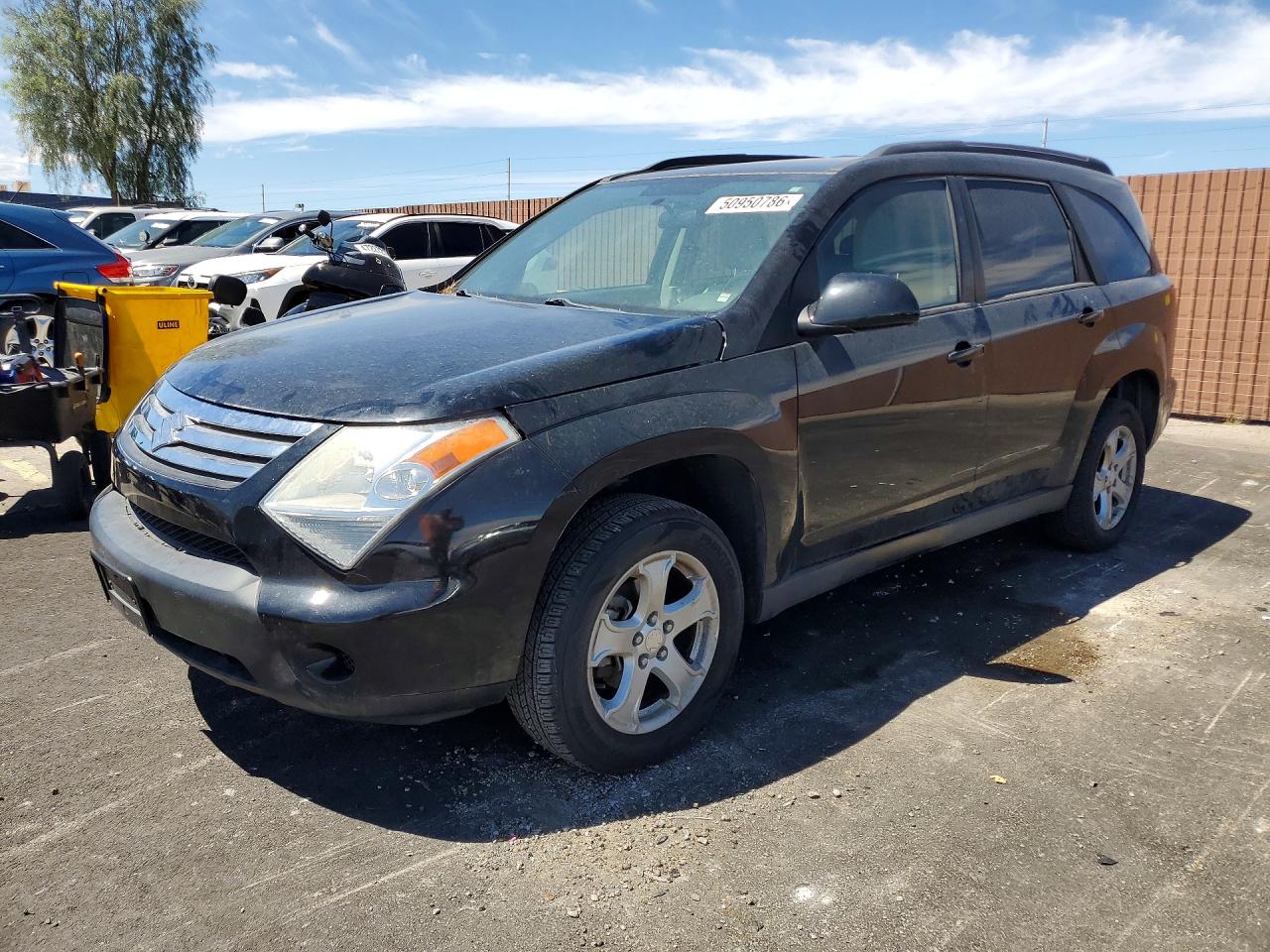 Salvage Suzuki XL7 Image