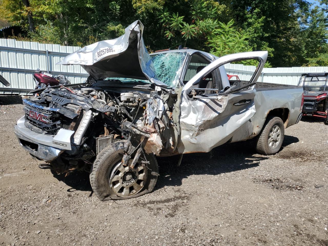 Salvage GMC Sierra Image